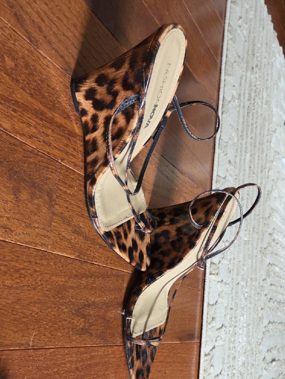 Fashion Nova Leopard-Print Strappy Wedge Heels - Brown/Black Fit Like a Sz 8 - Picture 7 of 9